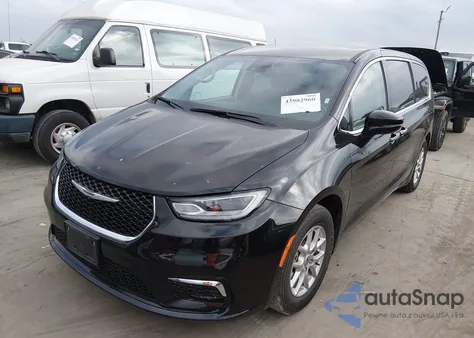 2024 Chrysler Pacifica Touring L z USA, uszkodzony, nr VIN 2C4RC1BG3RR154963